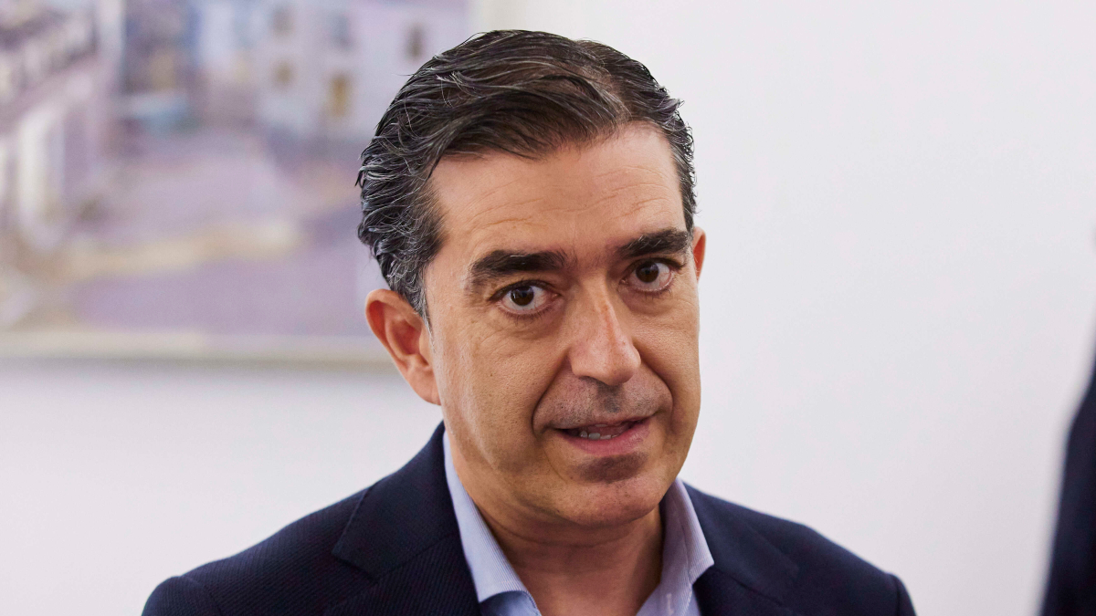 El alcalde de Baeza sale de la UCI tras su grave accidente