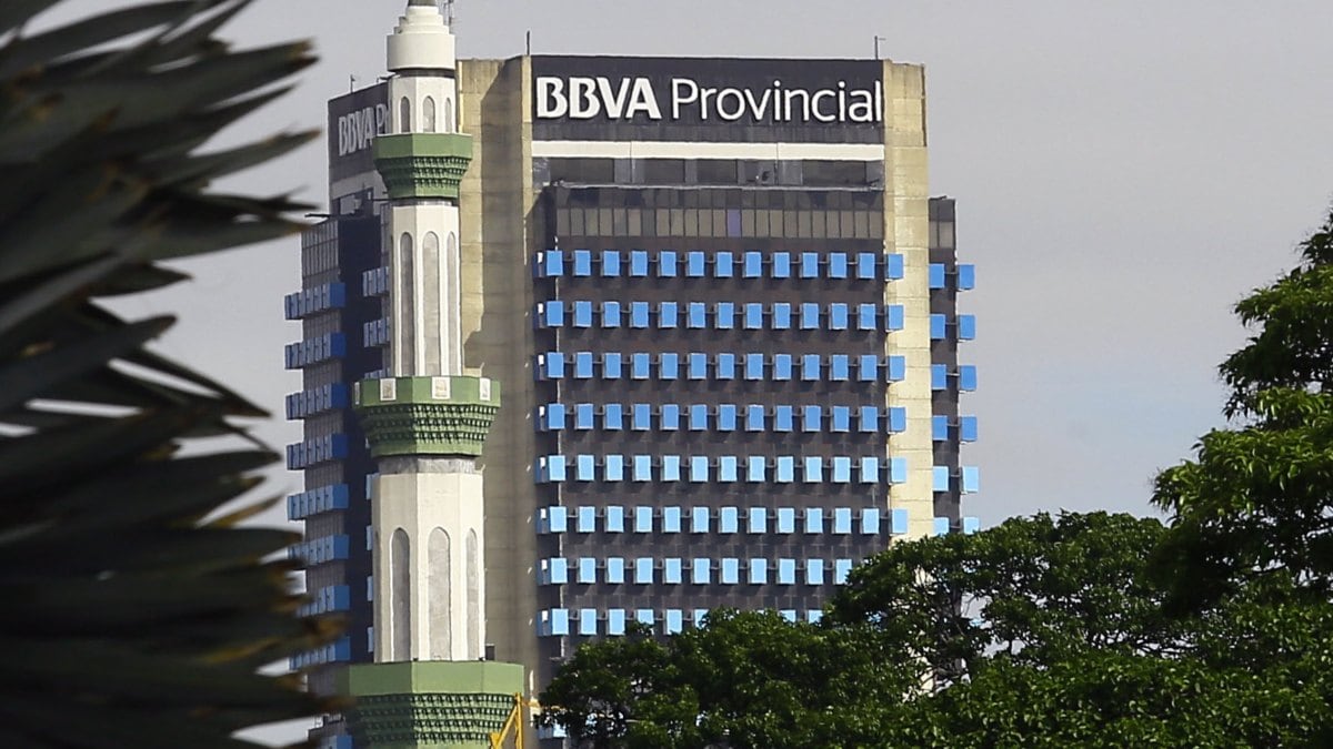 BBVA acelera fichajes en Venezuela tras caer Maduro