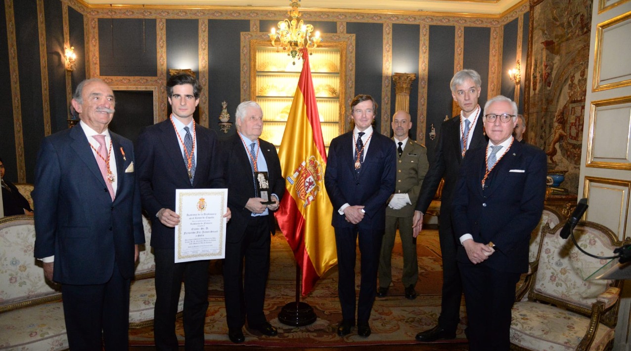 El Duque de Alba recibe el Premio José María Velo de Antelo