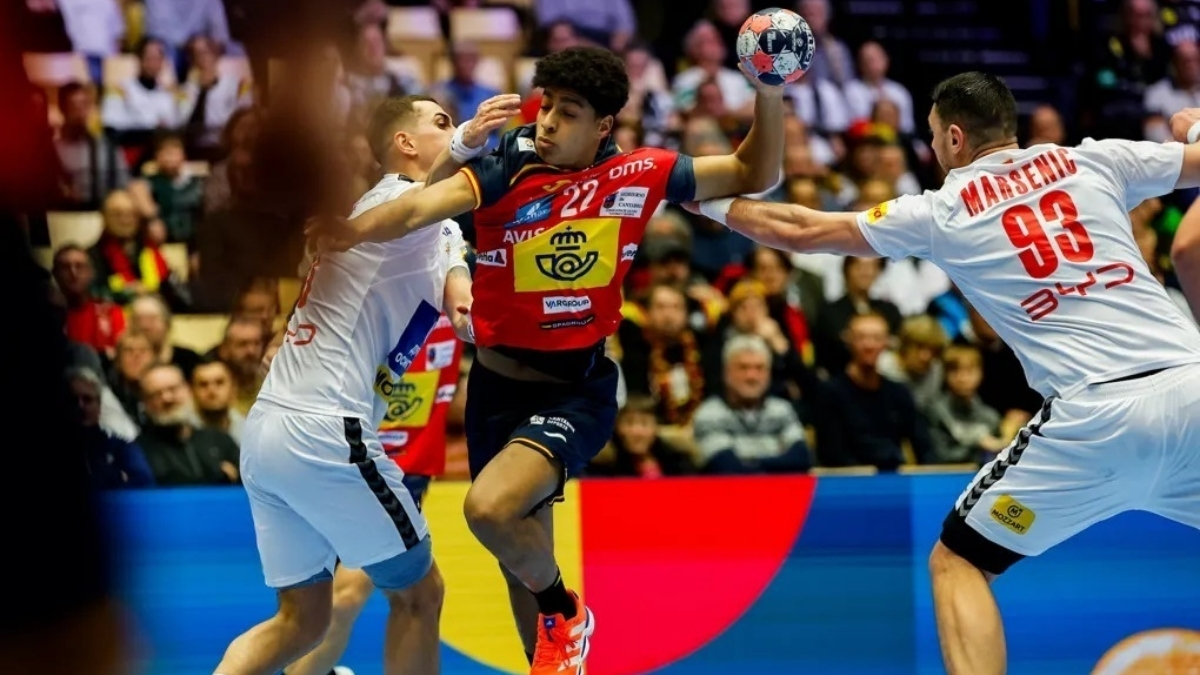 España vence a Serbia en su estreno en el Europeo de balonmano