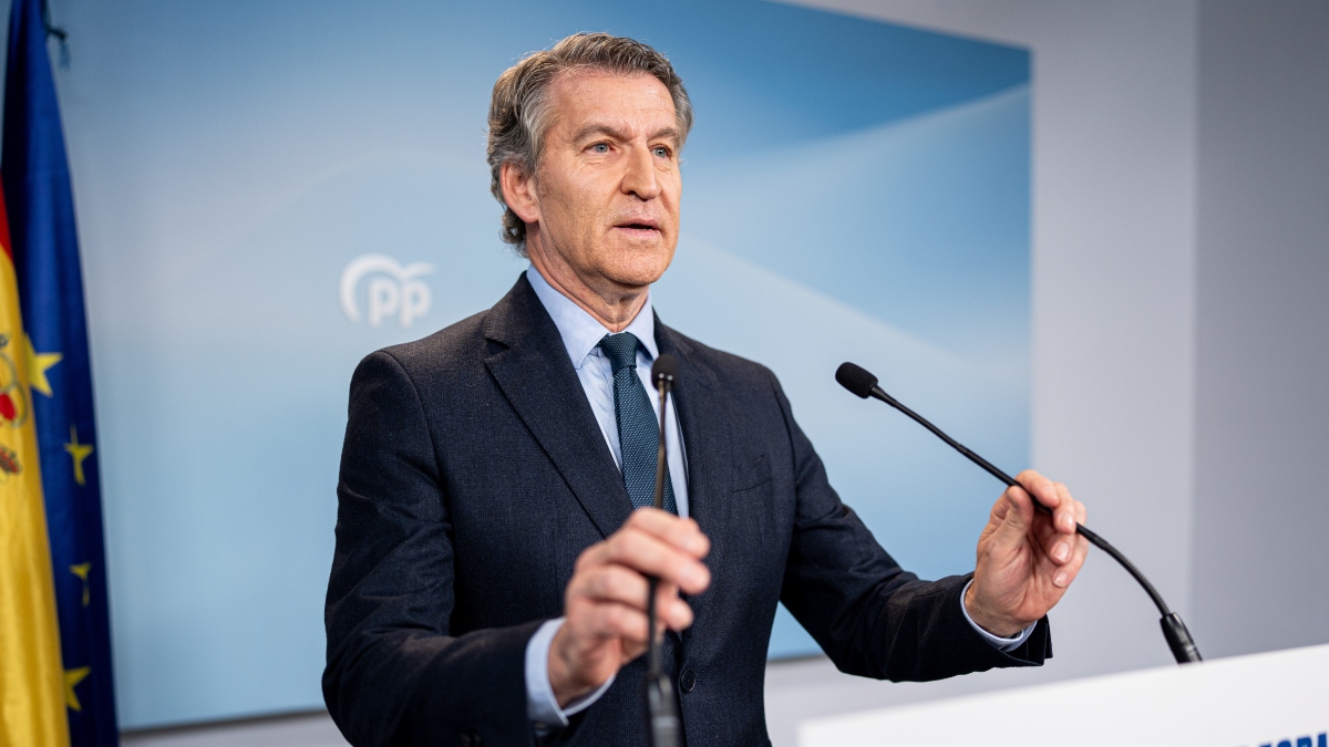 Feijóo pide al Gobierno un diálogo leal con los maquinistas