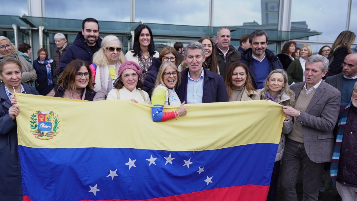 Feijóo critica a Sánchez por no recibir a presos venezolanos