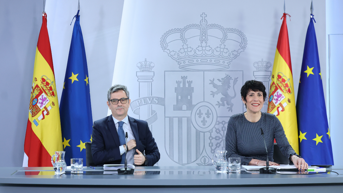 España regula el derecho a rectificación de influencers