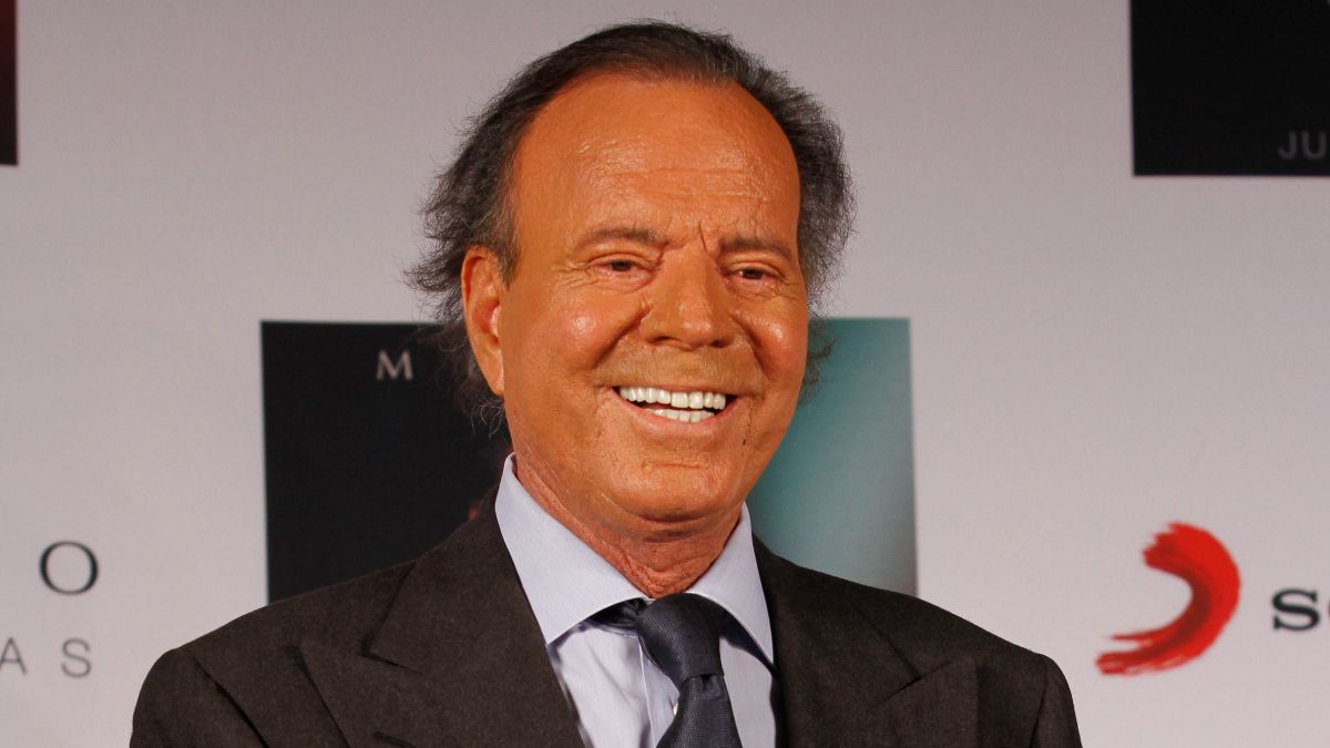 Investigan a Julio Iglesias por presunta agresión sexual