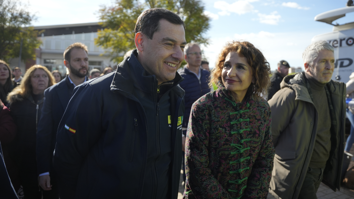 Montero y los Reyes en el funeral por víctimas de Adamuz