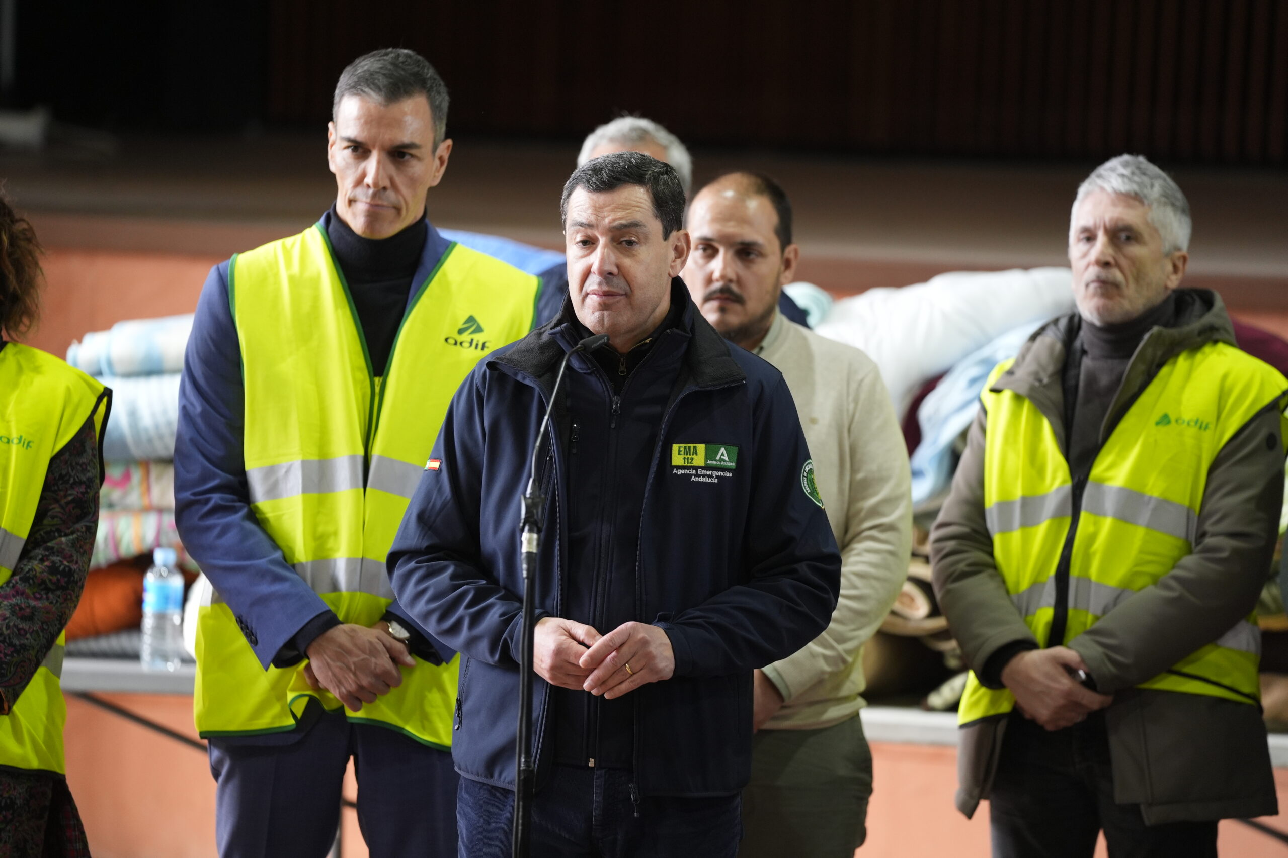 Moreno y Sánchez pactan un homenaje a las víctimas de Adamuz