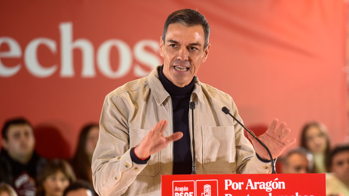 Pedro Sánchez ratifica a Óscar Puente por su gestión