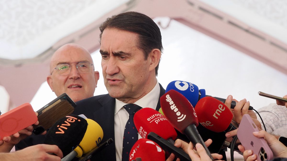 Suárez-Quiñones apoya el proyecto del PP en Castilla y León