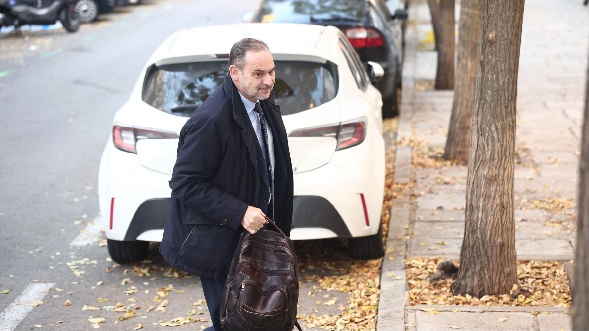 Ábalos pide al Supremo trasladar el juicio a la Audiencia