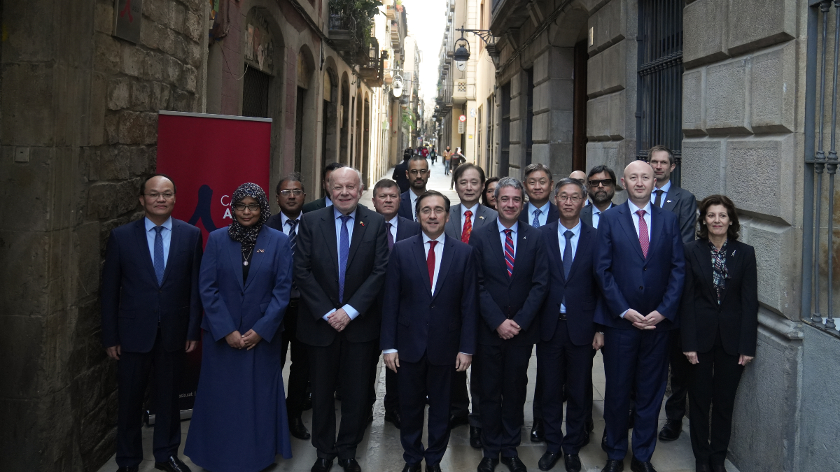 España impulsa el diálogo con China y su estrategia en Asia