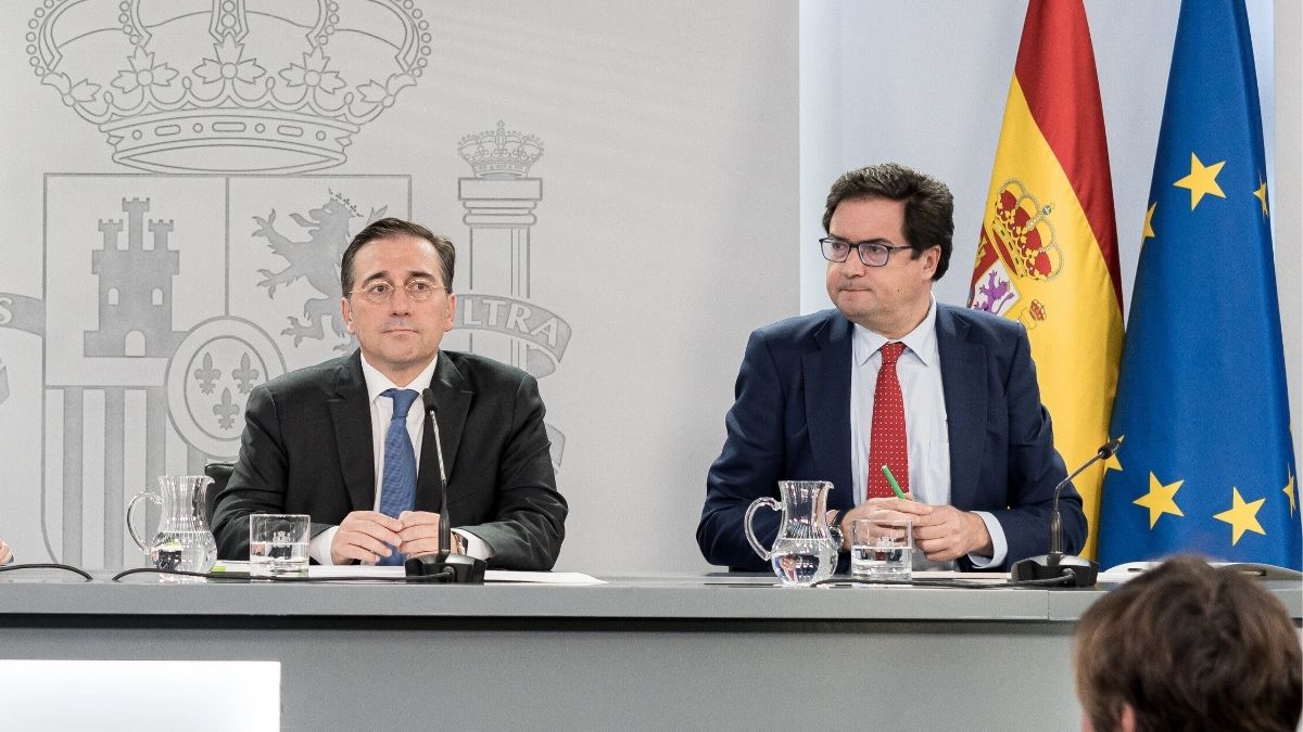 Albares y López cancelan su viaje a la cumbre militar de IA