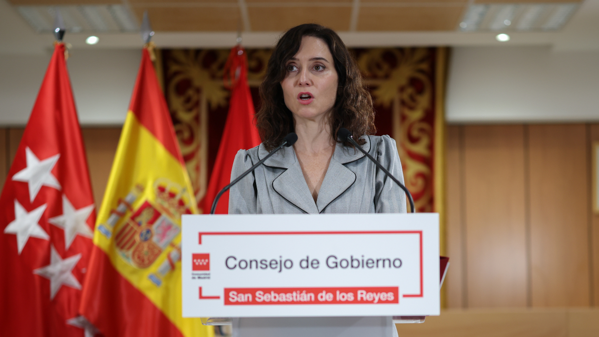 Ayuso tilda de perverso mezclar pensiones e inquiokupación
