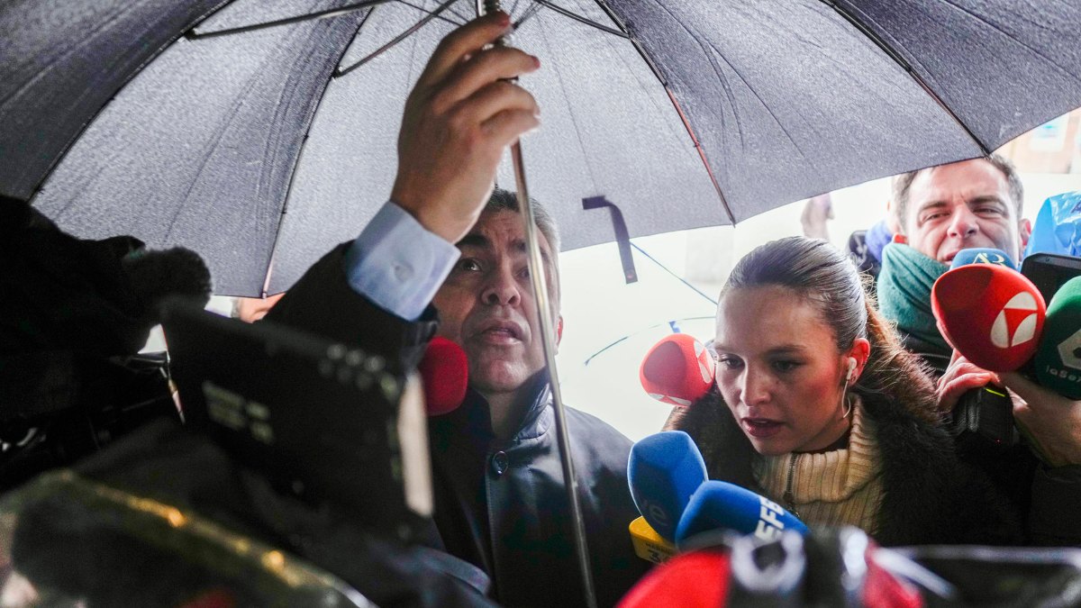 Cerdán admite que Leire Díez tenía audios de las saunas
