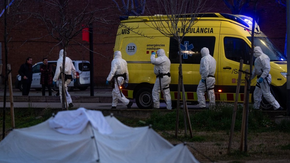 Desalojo de un campamento en la Zona Franca de Barcelona