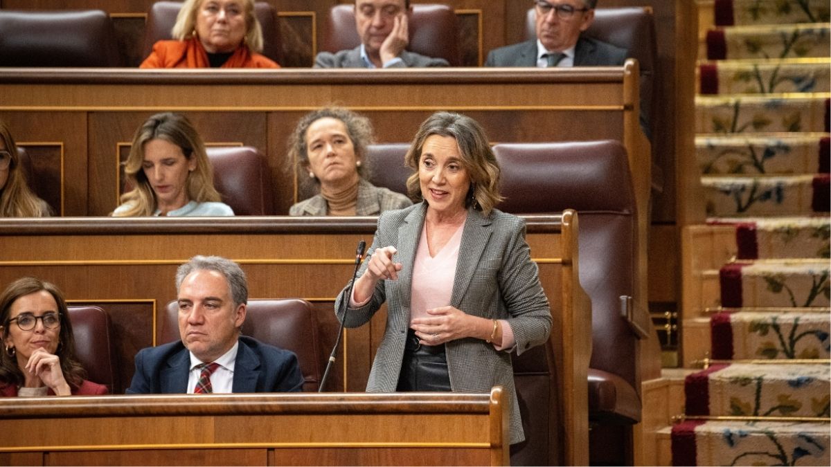 Feijóo negocia los pactos con Vox en Aragón y Extremadura
