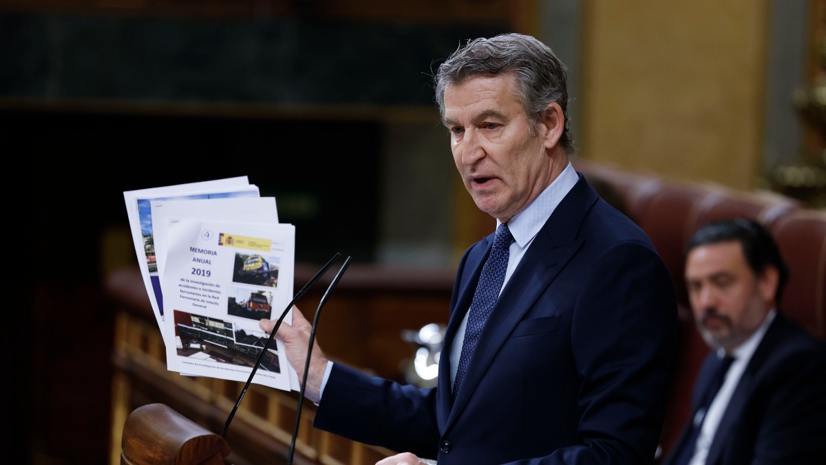 Feijóo acusa a Sánchez de negligencia por el choque de Adamuz