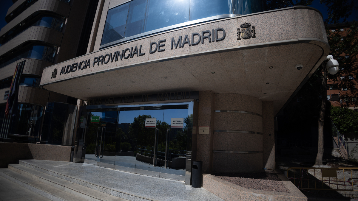Piden seis años por intentar quemar la Seguridad Social