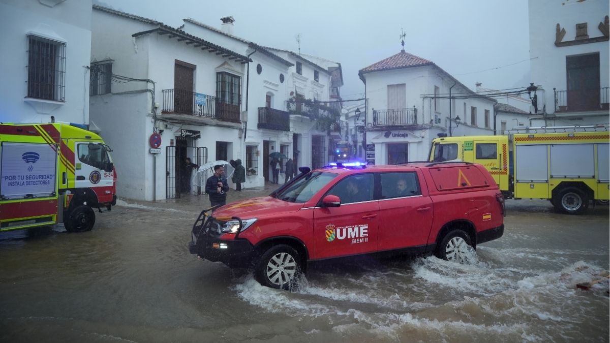 Moreno: Grazalema tardará una semana en volver a sus casas