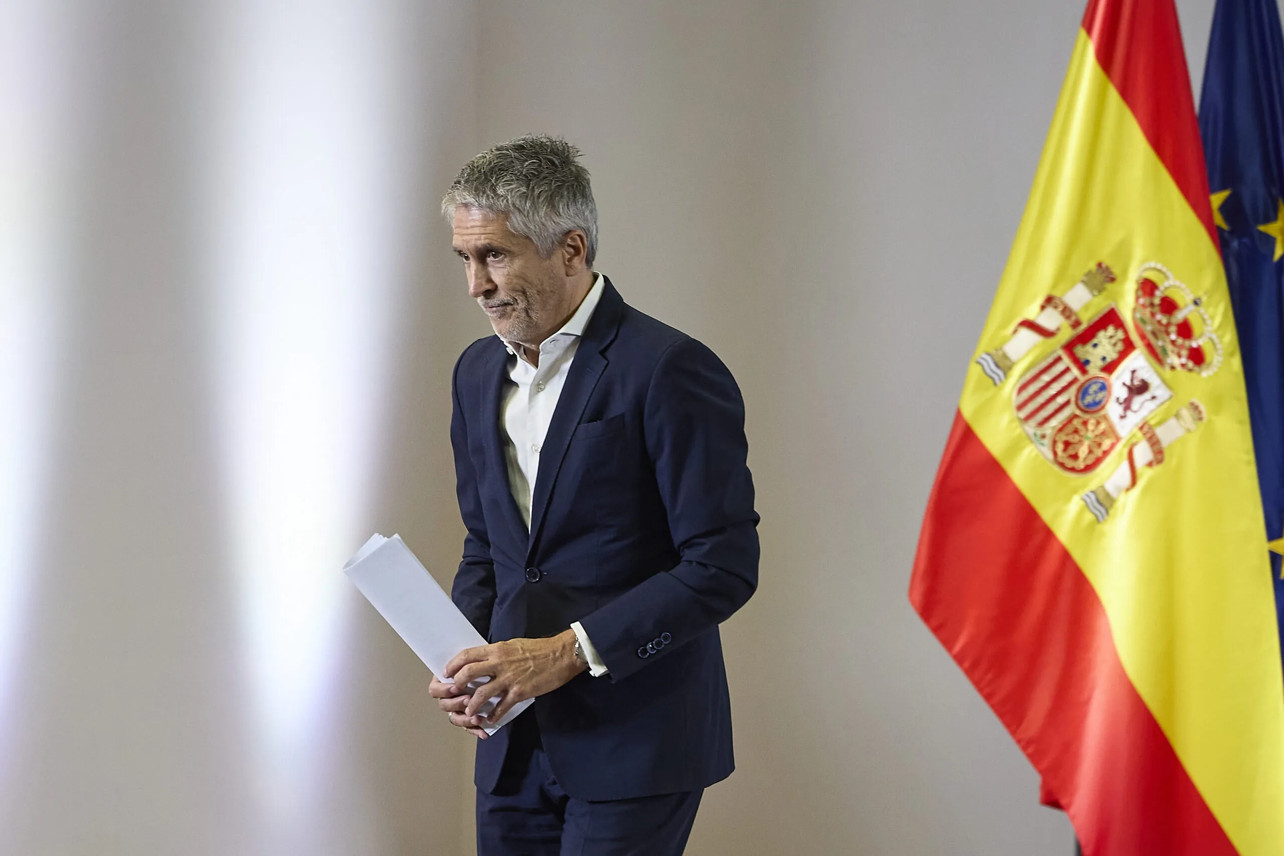 Guardia Civil exige a Marlaska frenar la regularización