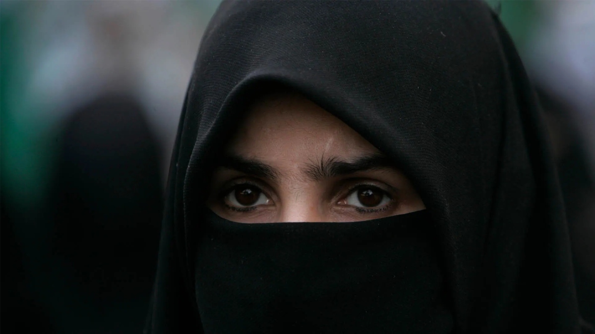 Lorca prohíbe el burka y el niqab en centros municipales
