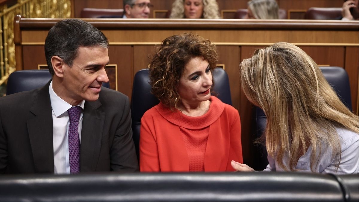 Montero niega reunión con Zapatero por rescate Plus Ultra