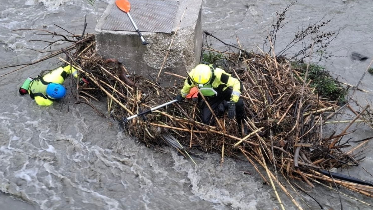 Búsqueda de la mujer caída al río Turvilla en Sayalonga