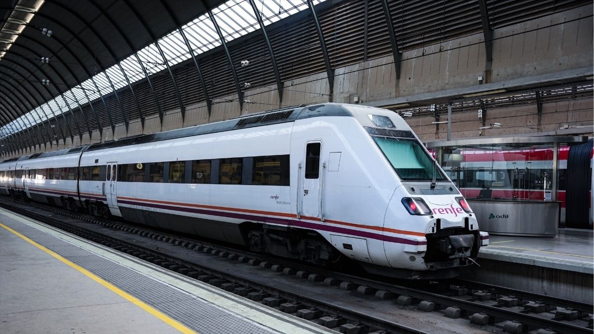 Renfe suspende trenes en Andalucía por el temporal Leonardo