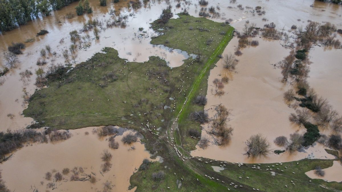 Rescate de cuatro personas por la crecida del río Guadiana