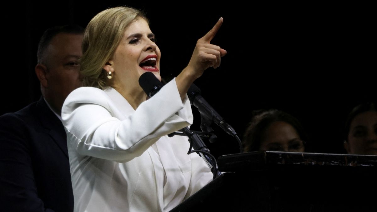 Sánchez y Feijóo felicitan a Laura Fernández en Costa Rica