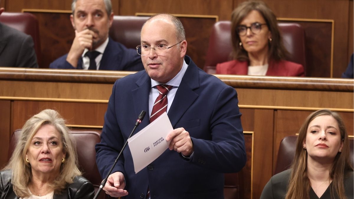 Tellado exige la dimisión de Óscar López por Javier Lambán