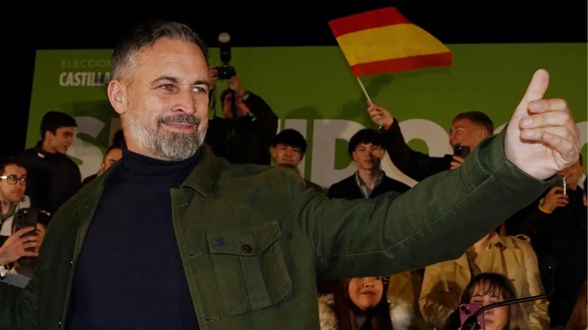 Santiago Abascal ve difícil el pacto PP-Vox en Extremadura