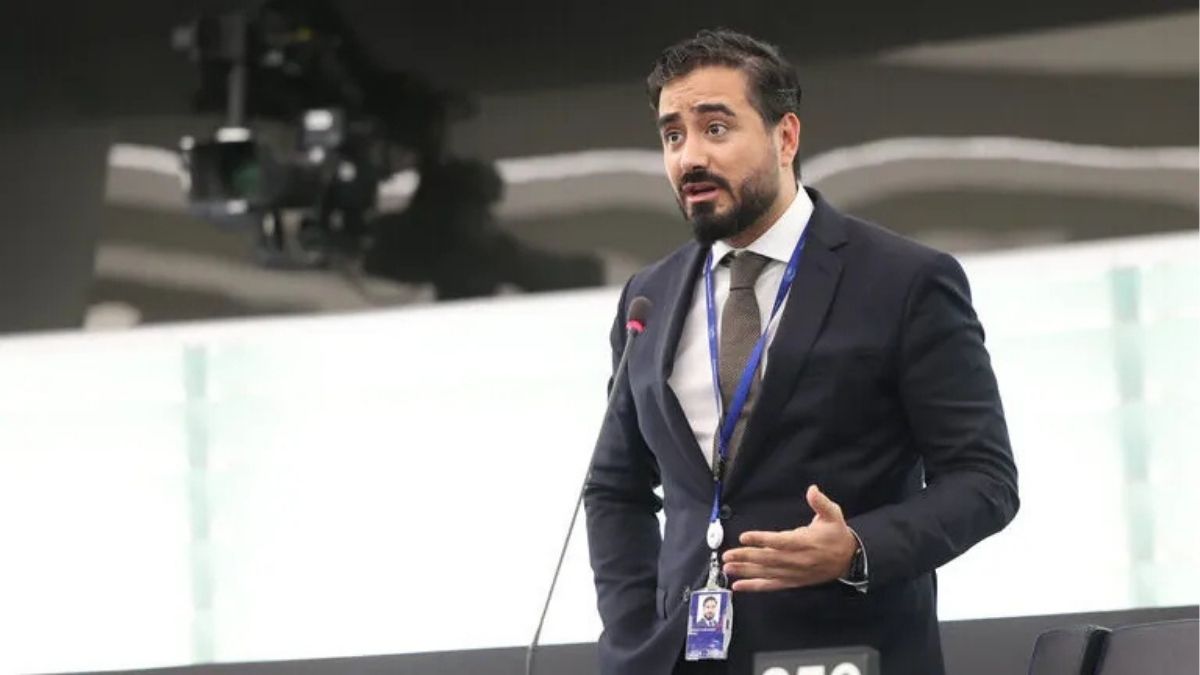 Alvise Pérez tilda de ilegal la guerra petrolera de Trump