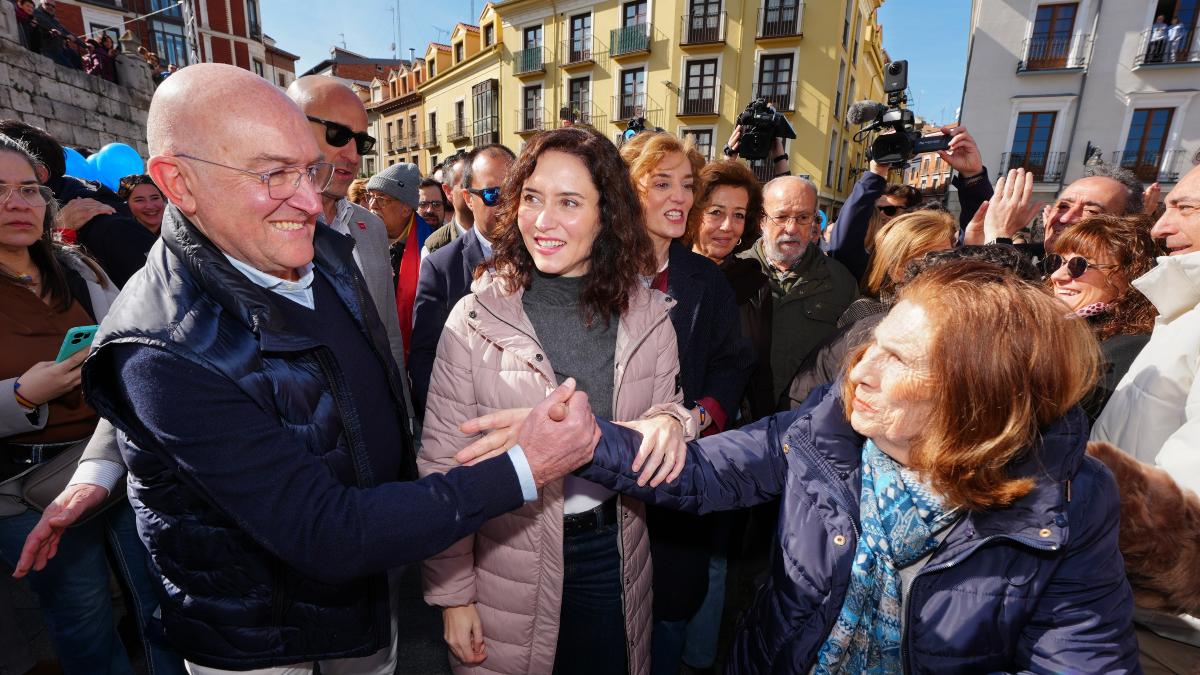 Ayuso define el sanchismo con términos de cárcel y sobrinas