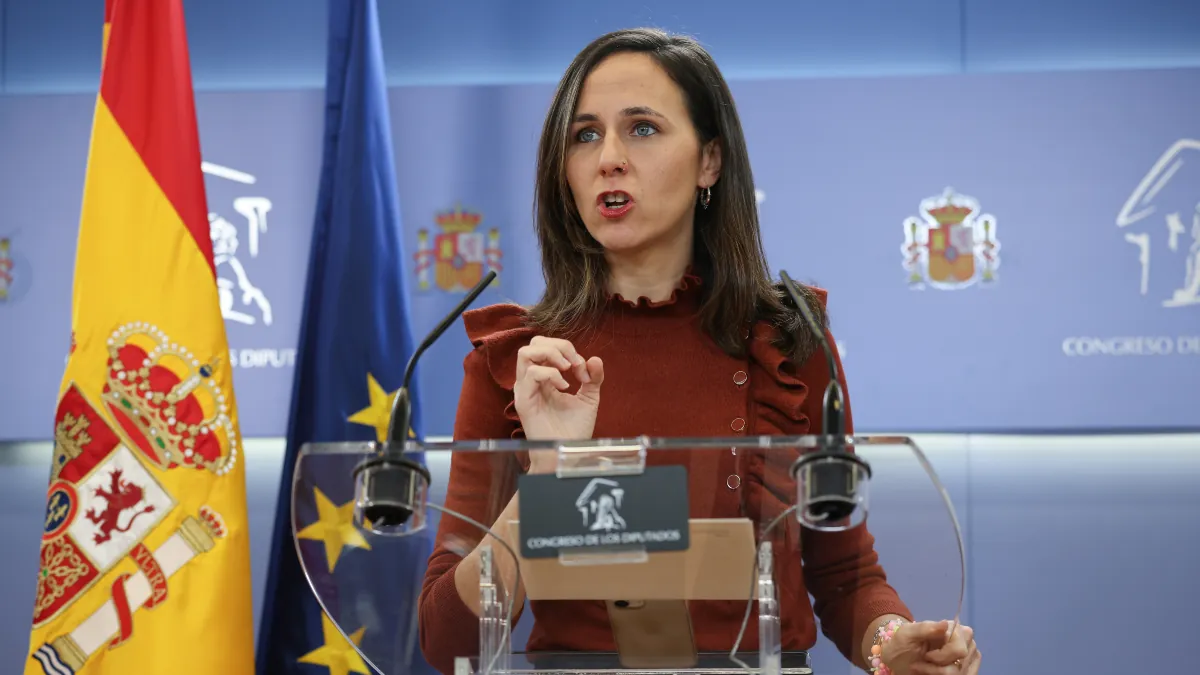 Podemos tacha a Junts de racista y apoya veto del Gobierno