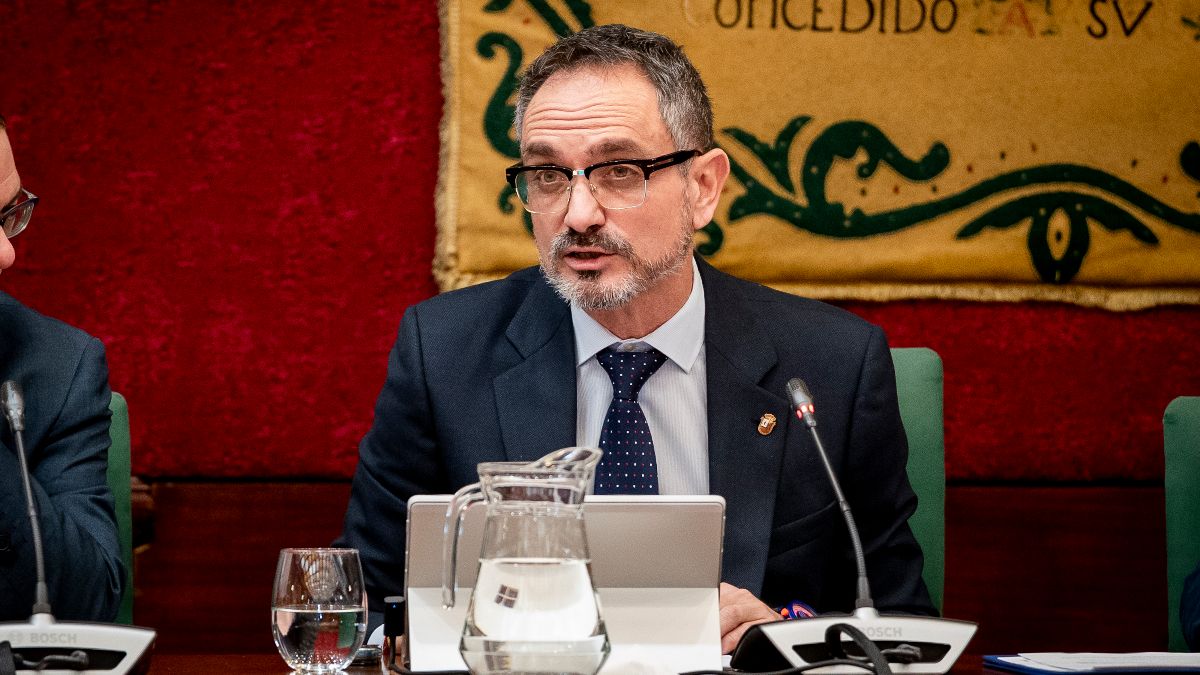Dimite un concejal de Móstoles tras acusaciones al alcalde
