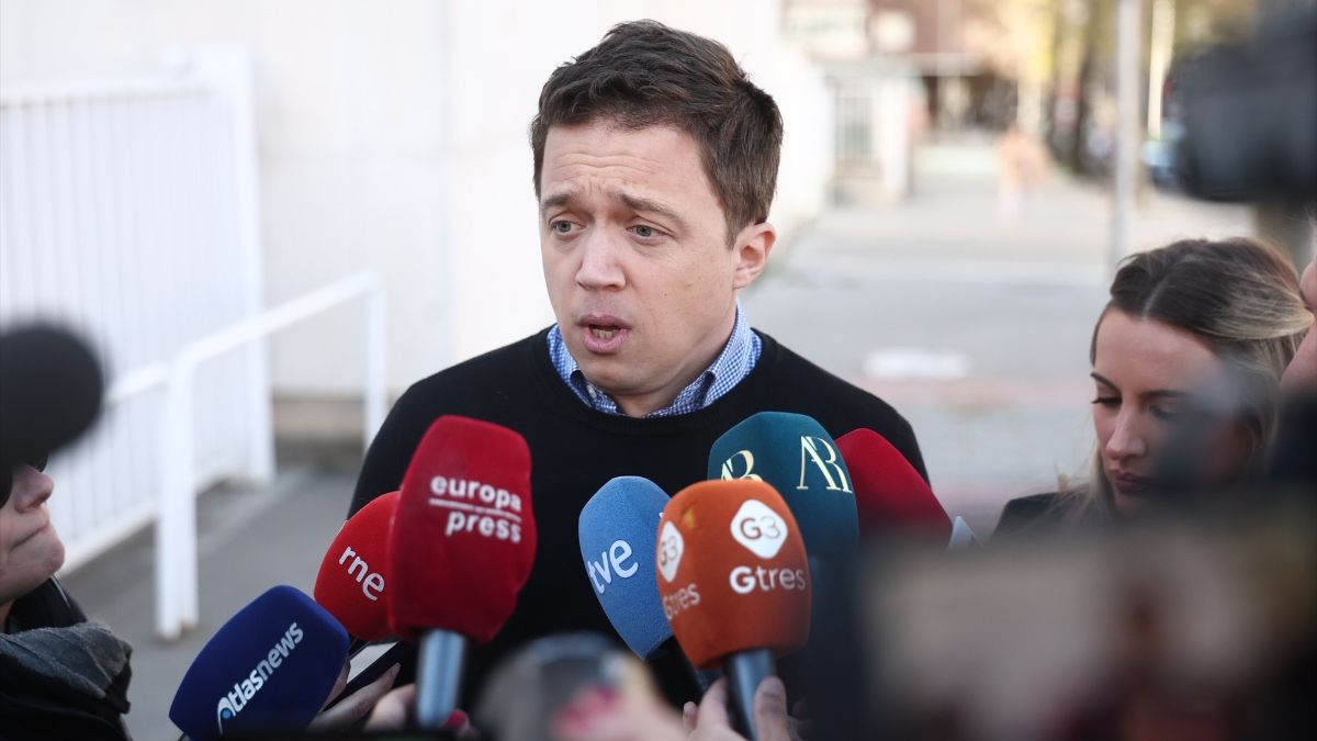 El juez aplaza la declaración de Errejón y Mouliaá a abril