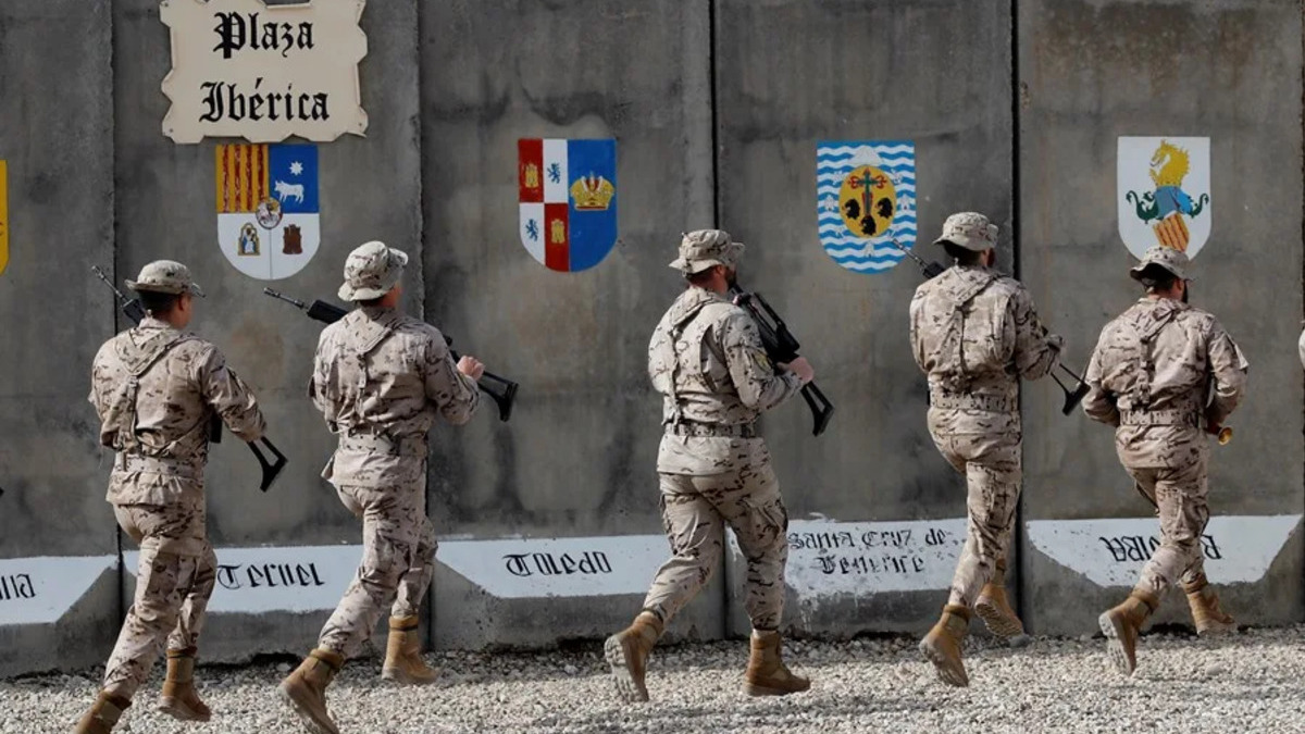España evacua a sus tropas en Irak por la guerra en Irán