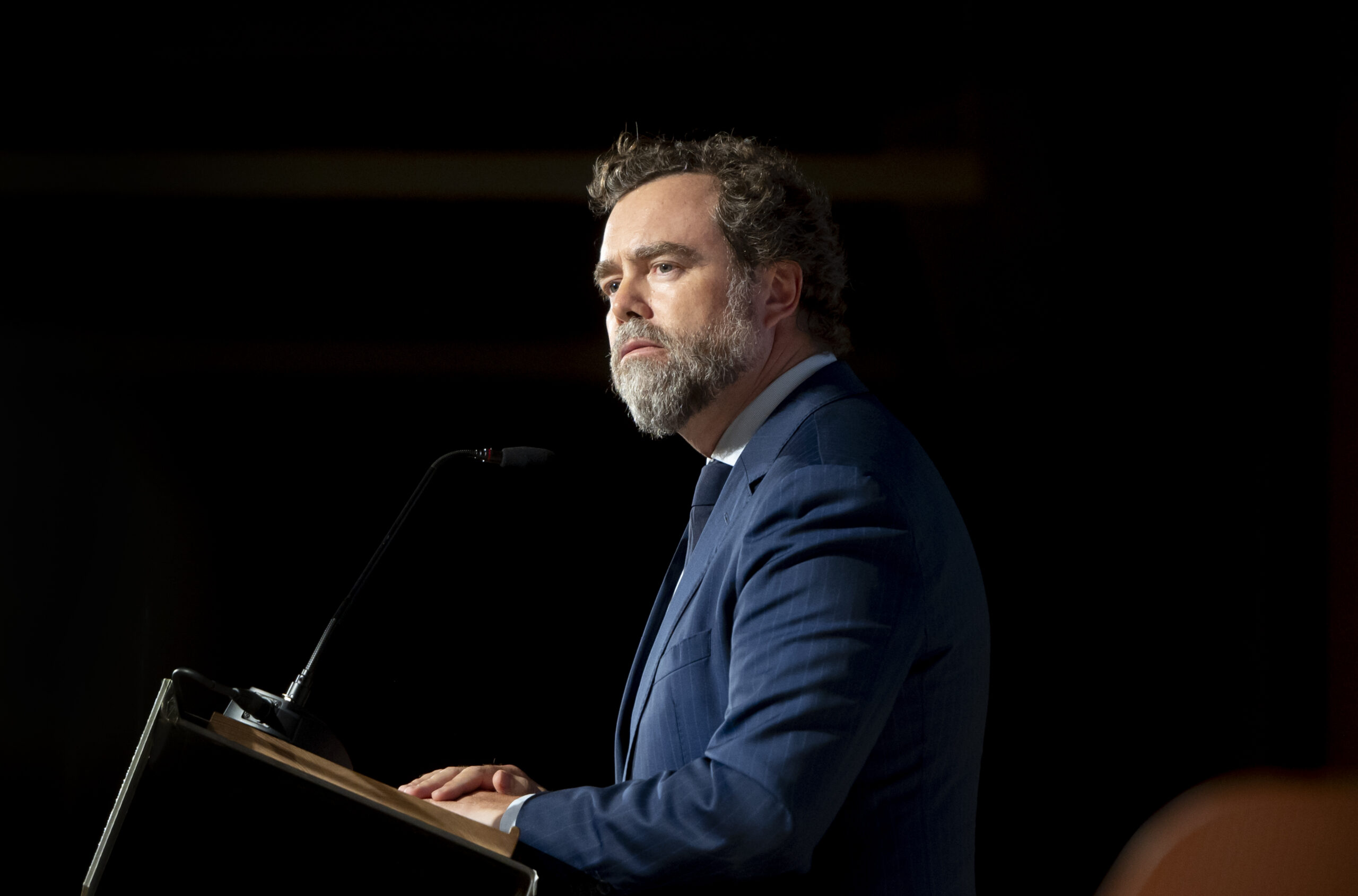 Espinosa suma 2.000 firmas para forzar un congreso en Vox
