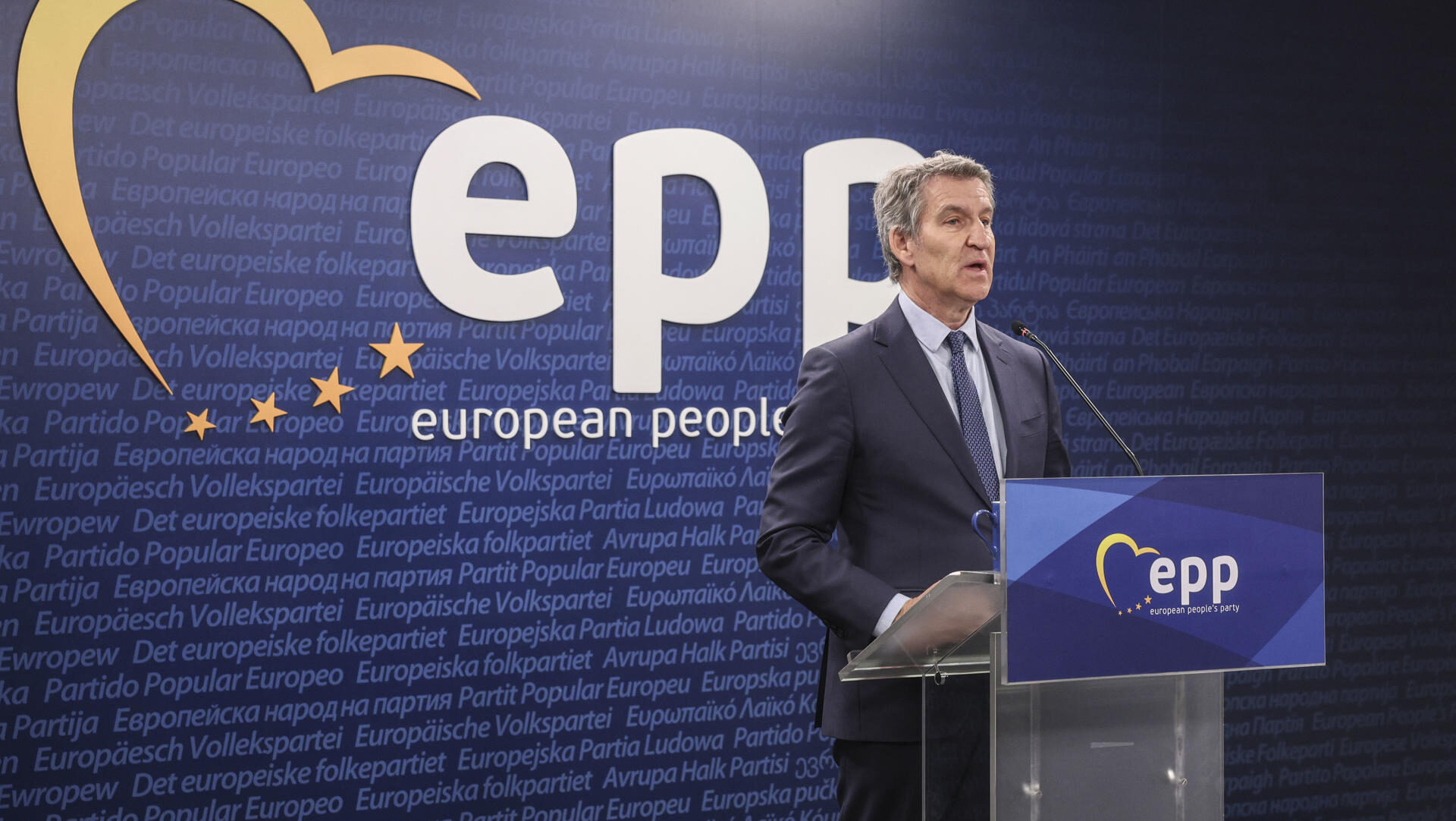 Feijóo desmiente implicación del PP en manifiesto de Vox