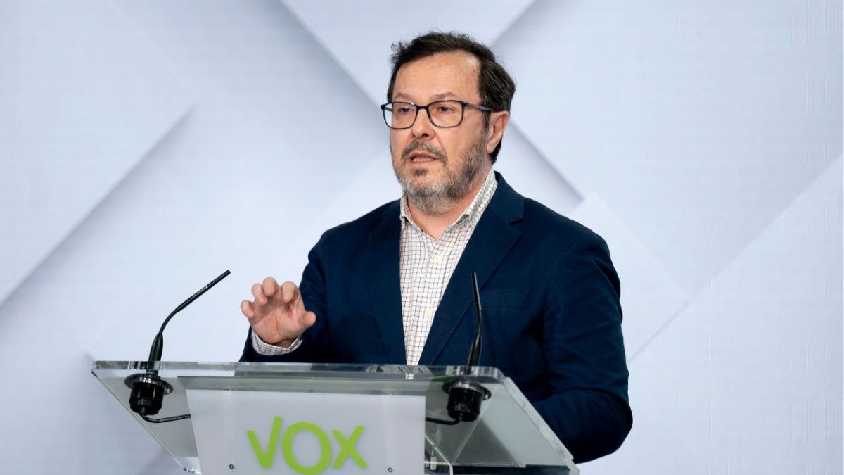 Fúster critica a Espinosa de los Monteros y disidentes de Vox