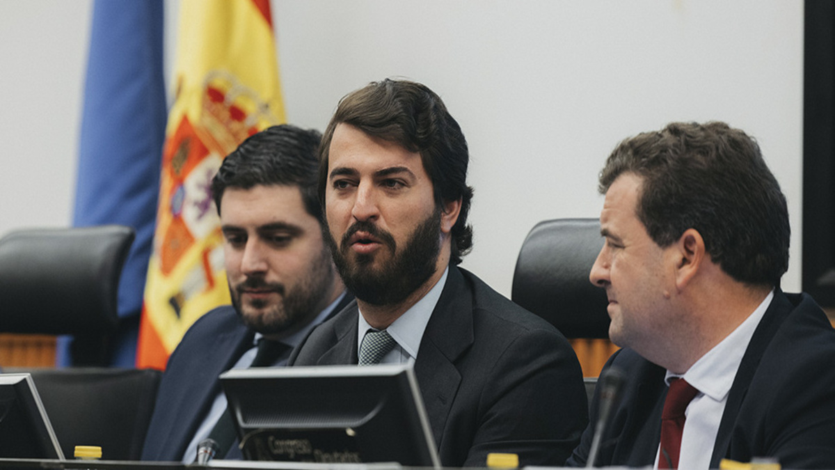 García-Gallardo acusa a Abascal de recibir un tercer sueldo