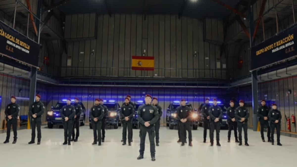 Guardia Civil pide a Sevilla retirar siglas GAR de su policía