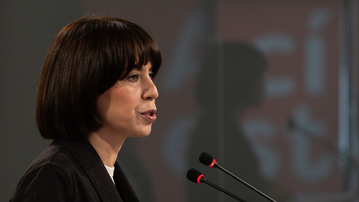 Diana Morant critica al PP por su inacción ante la crisis