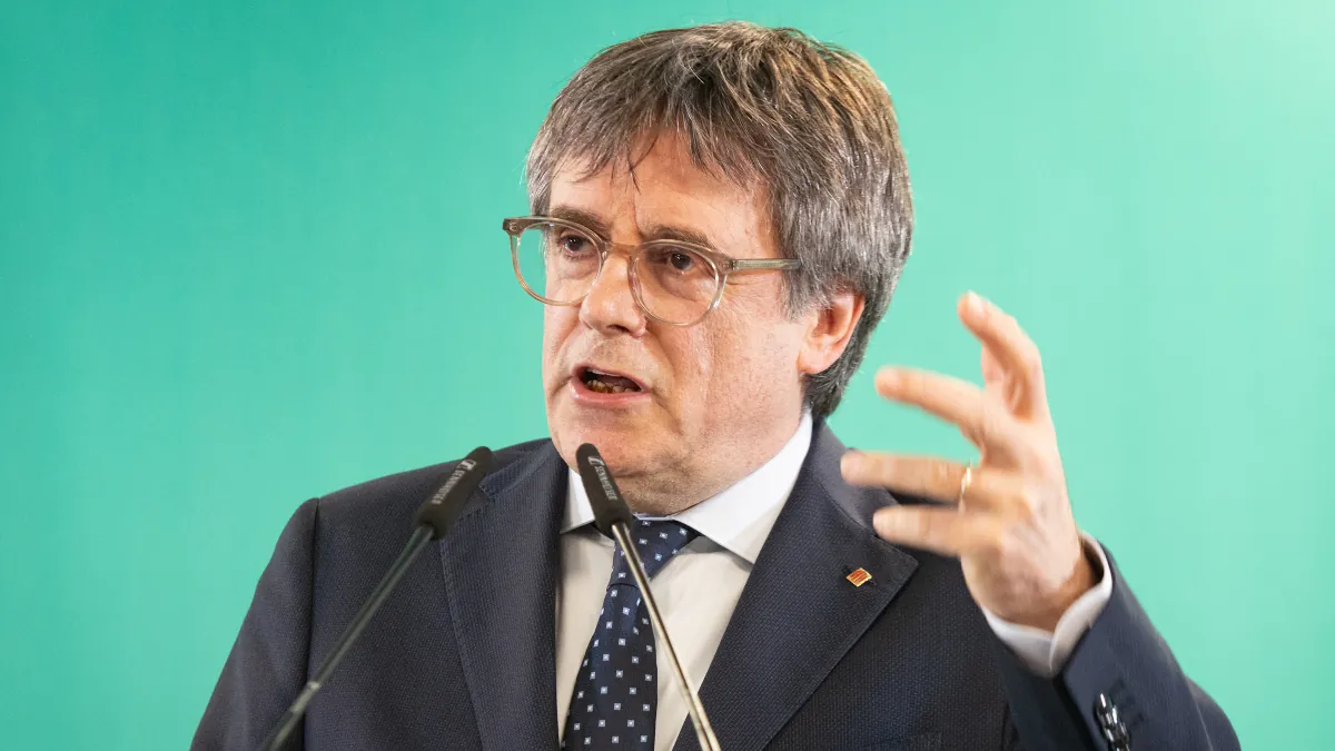Mossos no hallan llamadas de Puigdemont en su huida