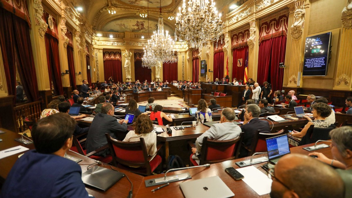 El PP y Vox derogan la Ley de Memoria Democrática en Baleares