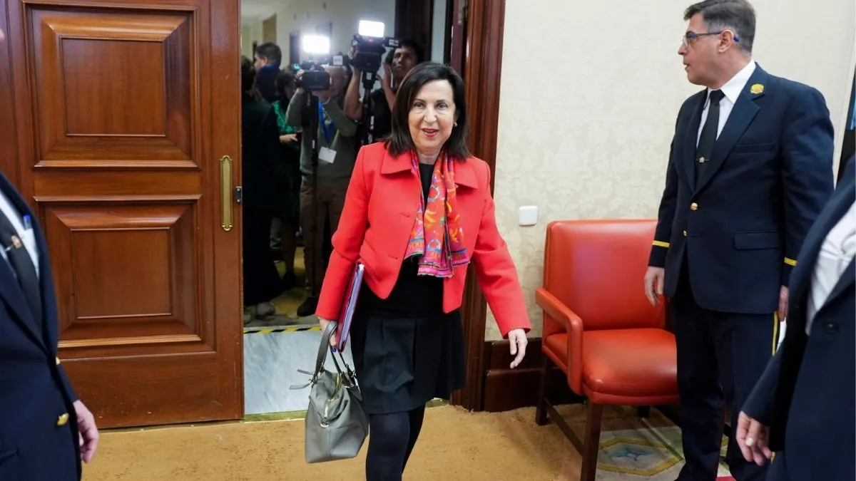Robles: restringir bases de EEUU no rompe con la OTAN
