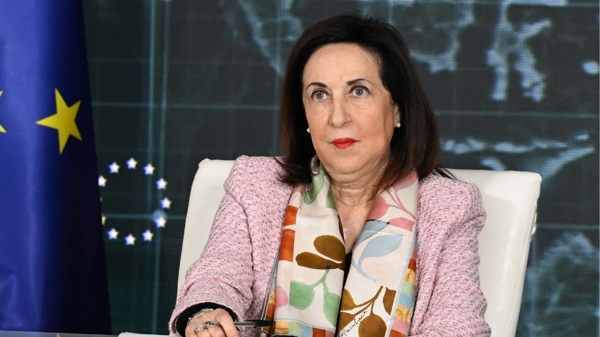 Robles prohíbe a EE.UU. usar bases españolas contra Irán