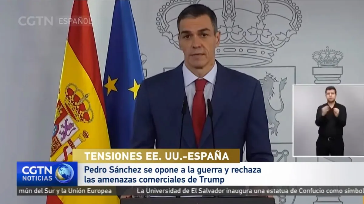China ensalza el no a la guerra de Sánchez con Iglesias