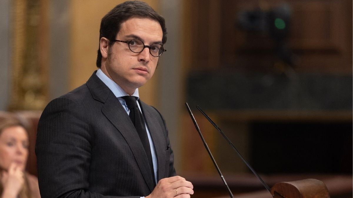 Vox vincula a Génova con el manifiesto de sus críticos