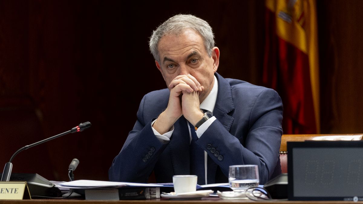 Zapatero niega ante el PP presiones a Ábalos por Plus Ultra